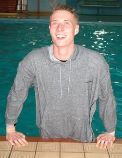 Wet Hoodie Sweatshirt in Pool